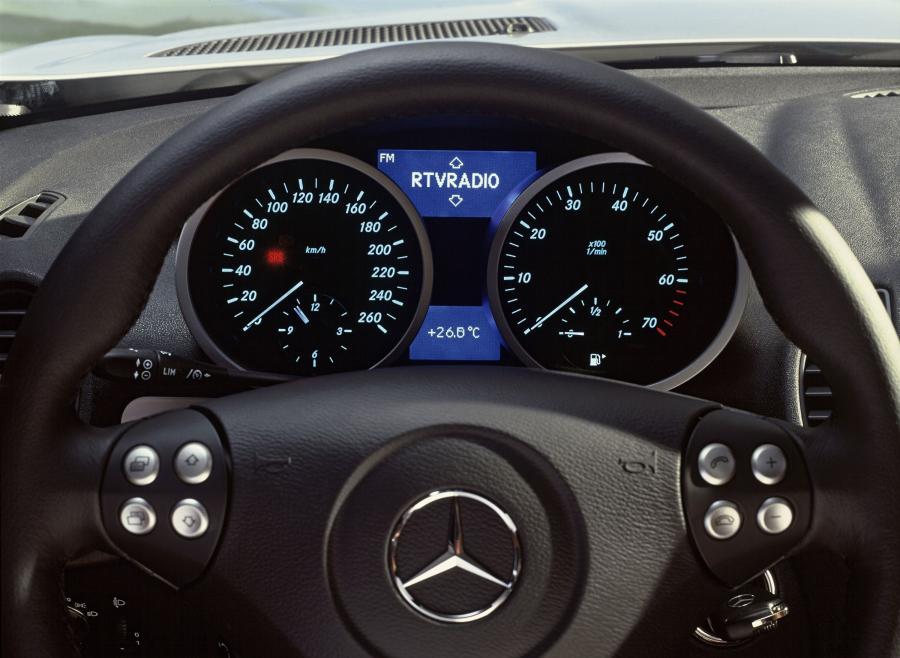  Mercedes-Benz SLK-Class 2005 года  (фото 66 из 259)